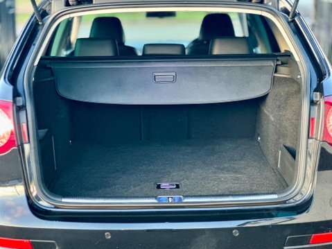 Volkswagen Passat 3.6 FSI V6 R36 DSG 4Motion Euro 5 5dr 21