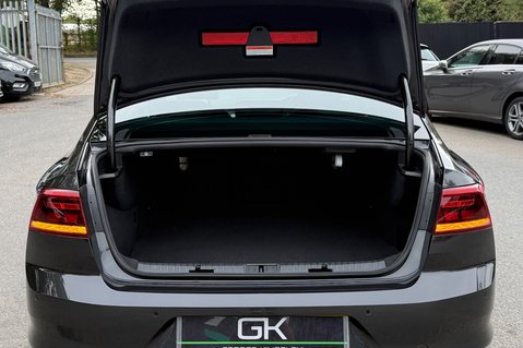 Volkswagen Passat GTE DSG - VAT Q - 1 OWNER - PLUG IN HYBRID - 3 IN STOCK 19