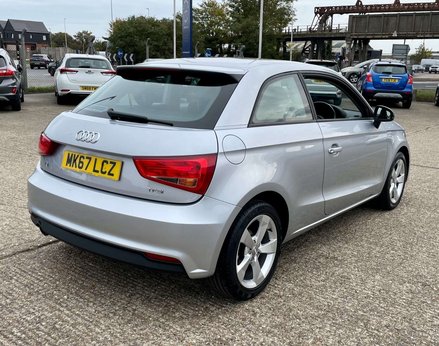 Audi A1 1.0 A1 Sport TFSI Semi-Auto 3dr 8