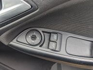 Ford Focus ZETEC NAVIGATOR TDCI 25