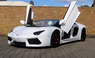 Lamborghini Aventador LP 700-4 Roadster 5
