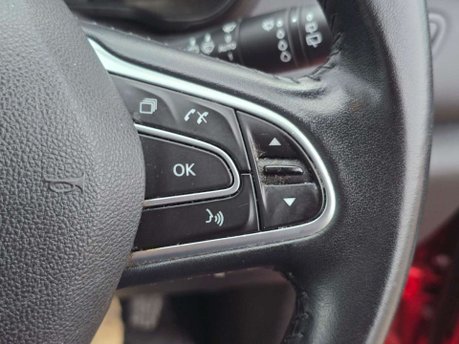 Renault Kadjar 1.5 dCi Dynamique Nav SUV 5dr Diesel EDC Euro 6 (s/s) (110 ps) 32