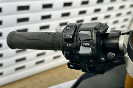 Yamaha Yzf 1.0 YZF R1M 12