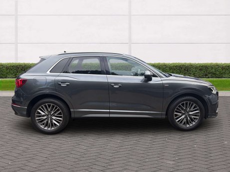 Audi Q3 2.0 Q3 S Line 40 TFSI Quattro Semi-Auto 4WD 5dr 1