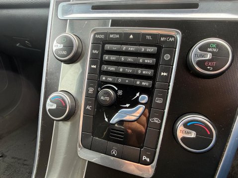 Volvo XC60 2.0 D4 R-Design Nav Euro 6 (s/s) 5dr 25