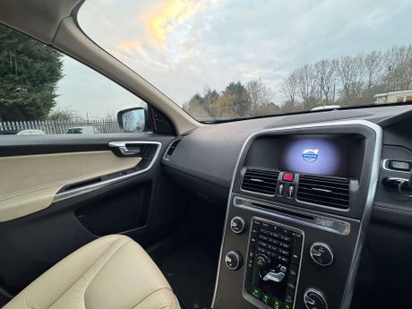 Volvo XC60 2.4 XC60 SE Luxury Nav D5 AWD 4WD 5dr 31