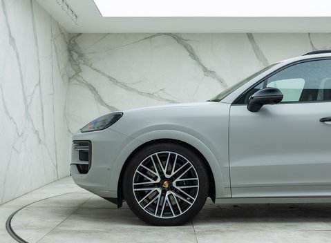 Porsche Cayenne TURBO E-HYBRID 41