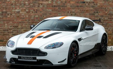 Aston Martin V12 Vantage AMR 6