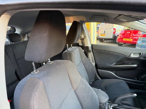 Honda Civic 1.8 i-VTEC ES Auto Euro 5 5dr 14