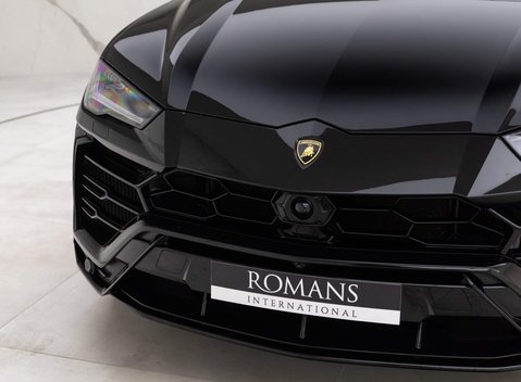 Lamborghini Urus V8 24