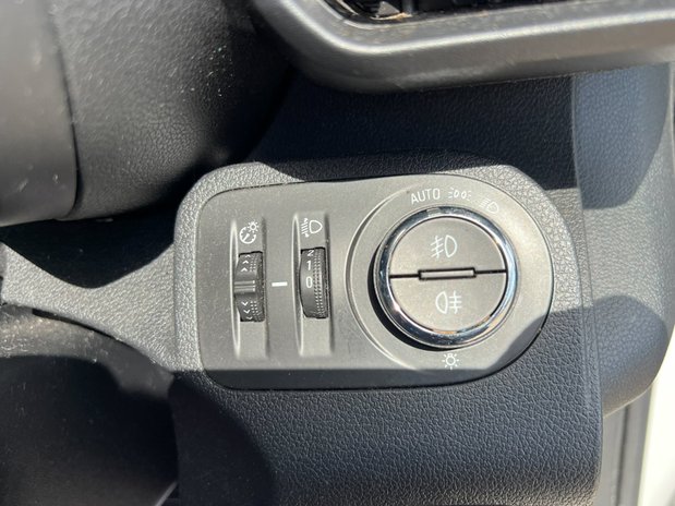 Vauxhall Combo LWB L2H1 (SOLD) Low Roof Sportive 2300 Air Con Sensors EURO 6 NO VAT 43