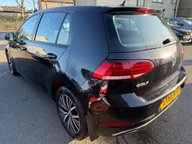 Volkswagen Golf SE NAVIGATION TDI 7