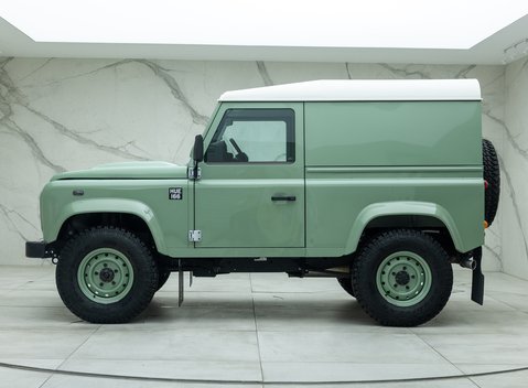 Land Rover Defender 90 HERITAGE HARD TOP 2