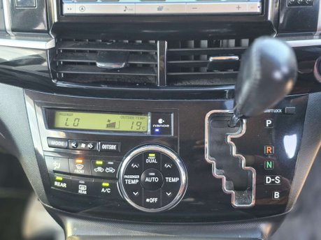 Toyota Estima LowMiles+Hybrid+7Seater 39