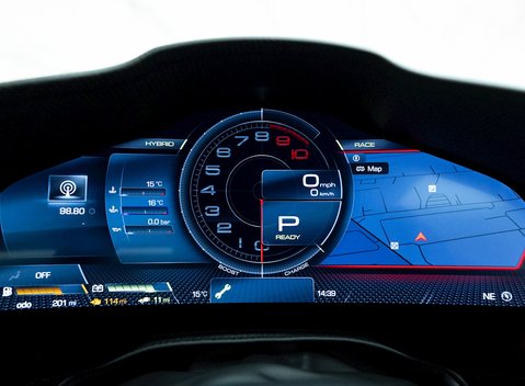 Ferrari SF90 Stradale 15