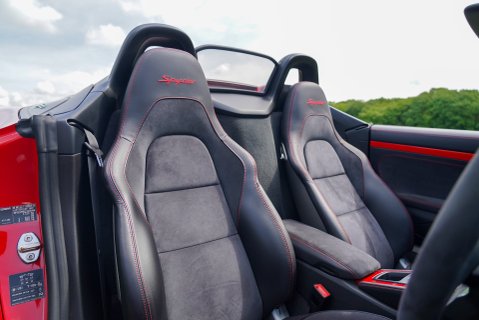 Porsche 718 SPYDER 14