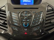 Ford Ecosport 1.0T EcoBoost Titanium 2WD Euro 5 (s/s) 5dr 25