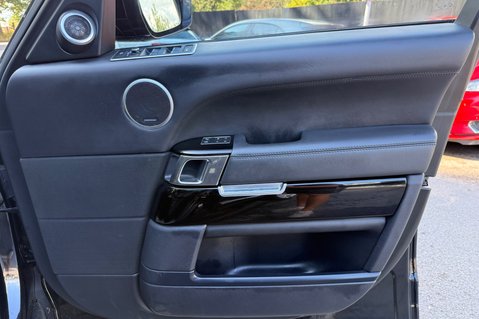 Land Rover Range Rover TDV6 VOGUE SE - PARALLEL PARK ASSIST -LANE ASSIST - PAN ROOF 37