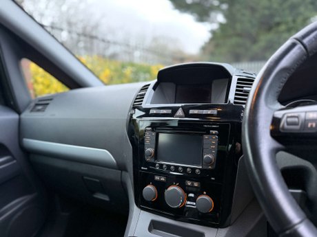 Vauxhall Zafira 1.8 Zafira Design Nav 5dr 32