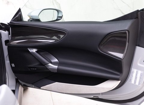 Ferrari SF90 Stradale 18