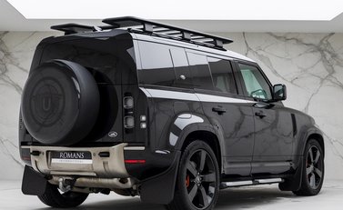 Land Rover Defender 110 P400 X 7