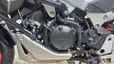 Honda VFR 2016 27K NEW MOT VERY CLEAN ADVENTURE ROAD BIKE 800CC V4 32