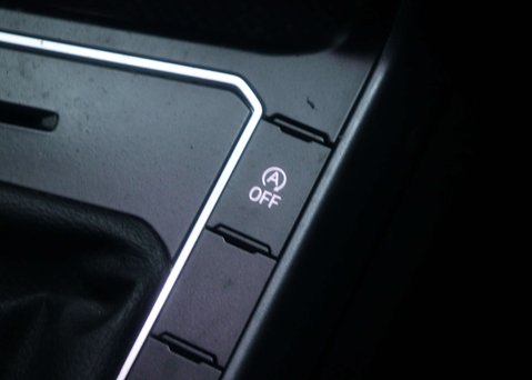 Volkswagen Polo 1.0 Polo R-Line TSi 5dr 32