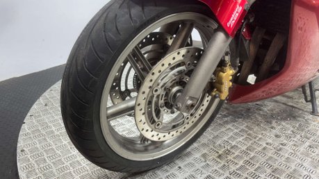 Honda CB 2010 GOOD RUNNING PROJECT BIKE SPARES OR REPAIR 1000CC 13