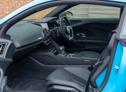 Audi R8 V10 Plus 13