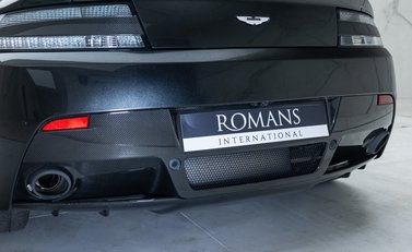 Aston Martin V12 Vantage S ROADSTER 30