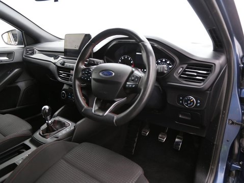 Ford Focus 1.0T EcoBoost ST-Line Euro 6 (s/s) 5dr 21