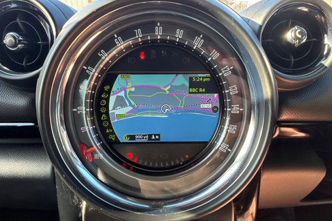 Mini Countryman COOPER S ALL4.. 7 MAIN DEALER SERVICES.. CHILLI 2 & MEDIA PACK.. 1 PREVIOUS 5