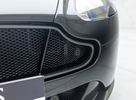 Aston Martin V12 Vantage S 36