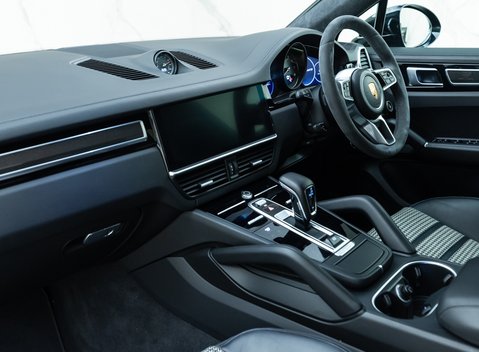 Porsche Cayenne GTS Coupé 16