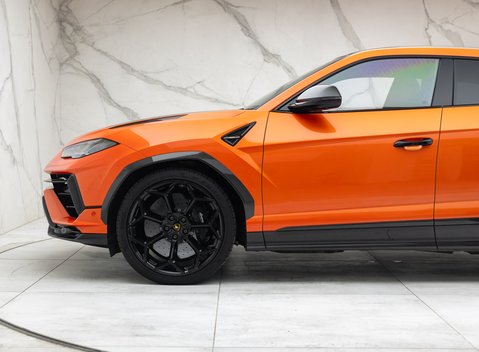Lamborghini Urus PERFORMANTE 60