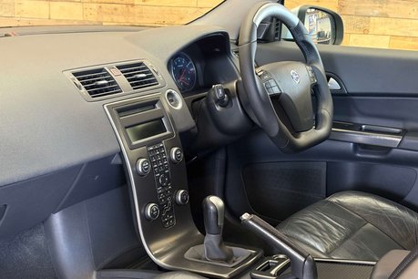 Volvo C30 2.0 R-Design Coupe 2dr Petrol Manual (177 g/km, 143 bhp) 9