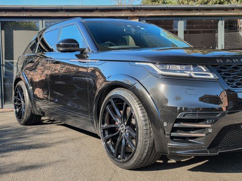 Land Rover Range Rover Velar 3.0 Range Rover Velar R-Dynamic SE D MHEV Auto 4WD 5dr 32