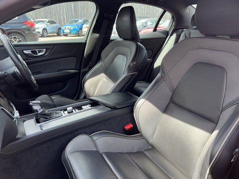 Volvo S60 2.0 T5 R-Design Edition Saloon 4dr Petrol Auto Euro 6 (s/s) (250 ps) 18