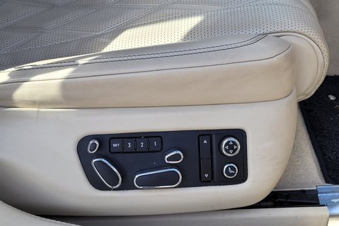 Bentley Flying Spur V8 16