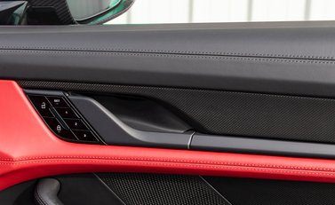 Porsche Taycan Turbo S 29