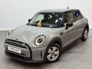 Mini Hatch 1.5 Cooper Classic Hatchback 5dr Petrol Steptronic Euro 6 (s/s) (136 ps) 9