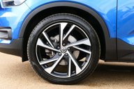 Volvo XC40 2.0 XC40 R-Design Pro B4 MHEV AWD Auto 4WD 5dr 9