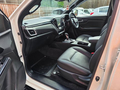 Isuzu D-Max V-CROSS DCB AUTO 15
