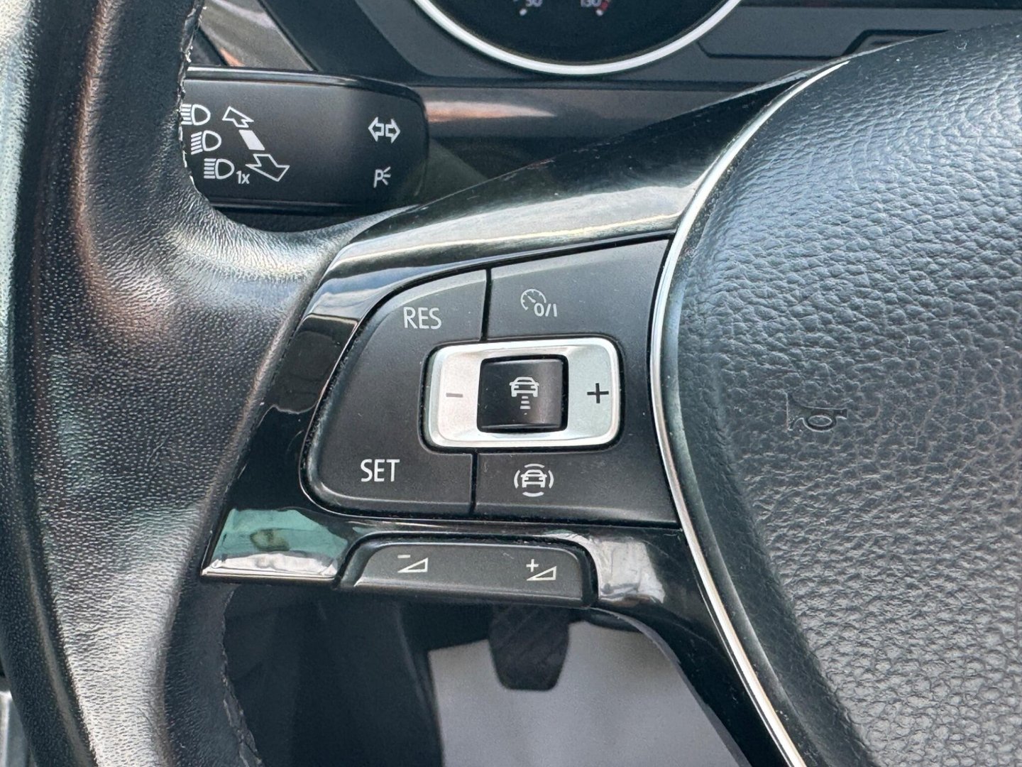 2018 Volkswagen Tiguan — image 19