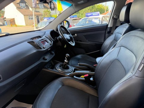 Kia Sportage 1.7 CRDi EcoDynamics 2 2WD Euro 5 (s/s) 5dr 3