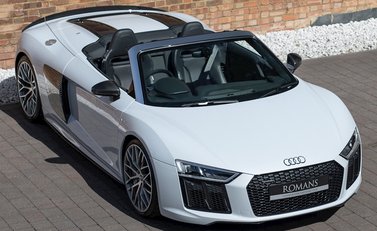 Audi R8 V10 Plus Spyder 8