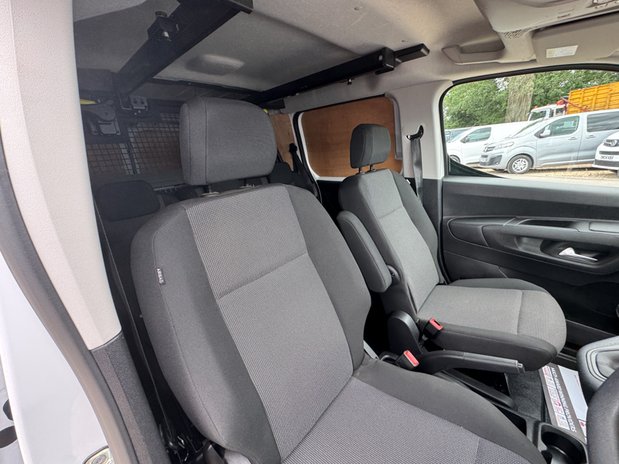 Vauxhall Combo Crew Cab [SOLD CR] LWB L2H1 Low Roof Prime Air Con Cruise Sensors Nav EURO 19