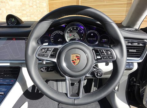 Porsche Panamera Turbo S E-Hybrid 16