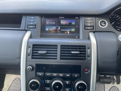 Land Rover Discovery Sport 2.0 TD4 HSE Auto 4WD Euro 6 (s/s) 5dr 31