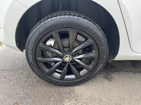 Skoda Fabia COLOUR EDITION MPI 18
